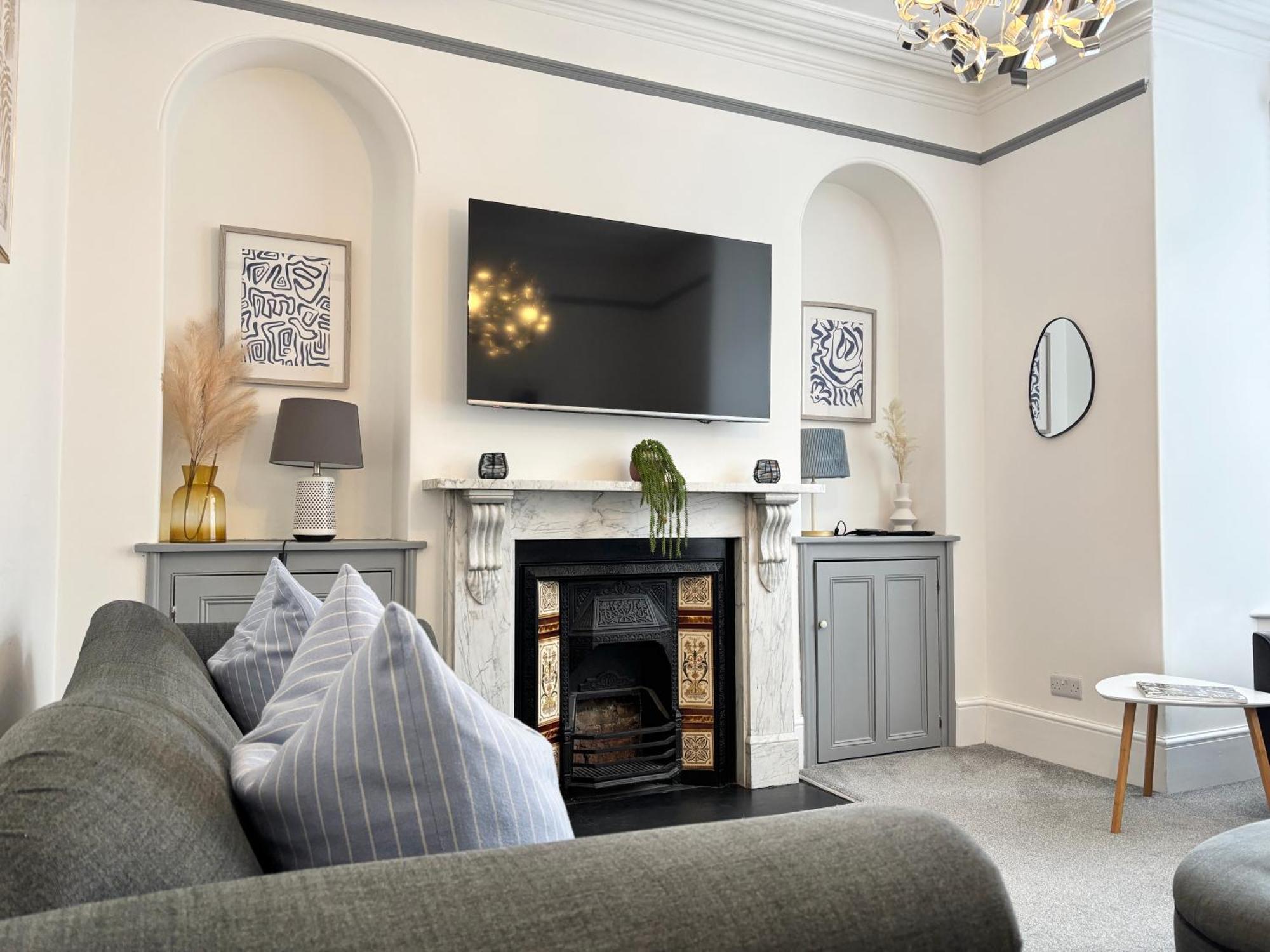Spacious Home Near Seafront & Train Station 5 Bed Sleeps 10- Central Penzance Bagian luar foto